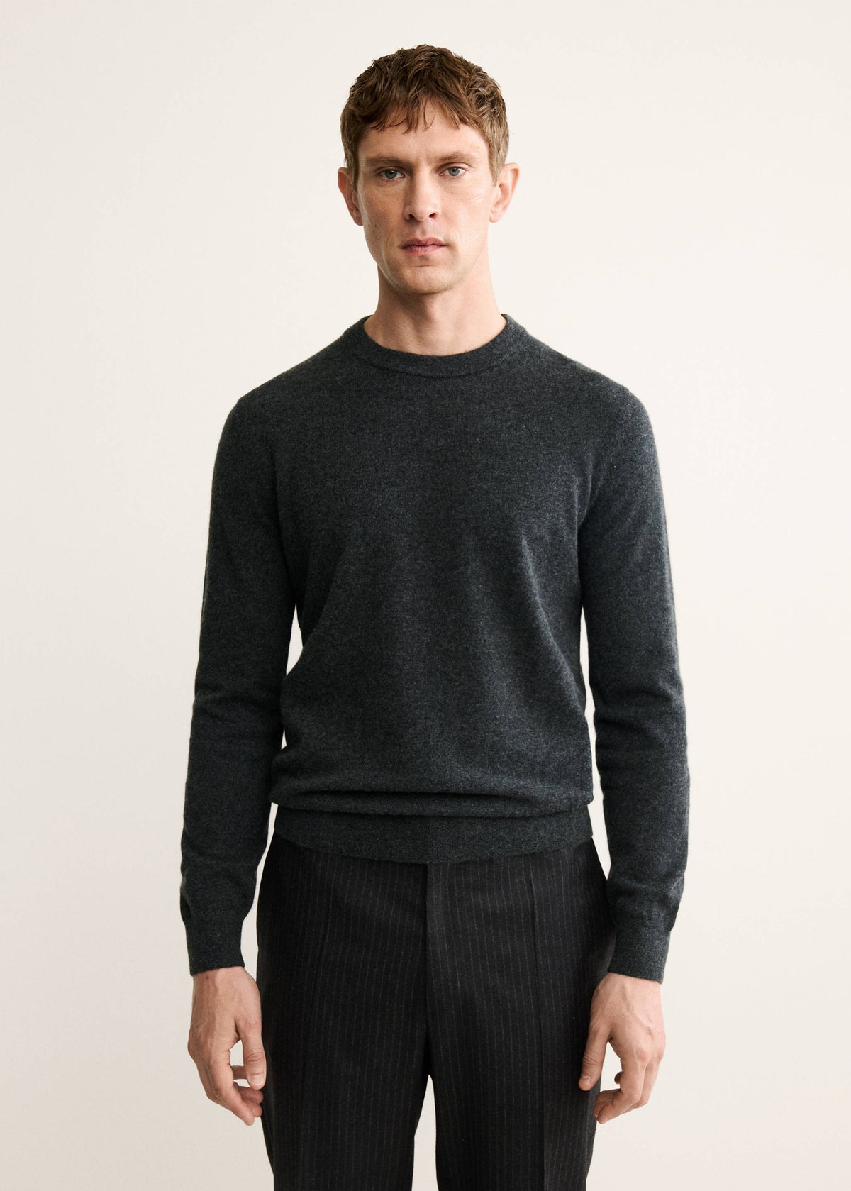 Pure Cashmere Crew Neck Jumper in Charcoal - view 01
