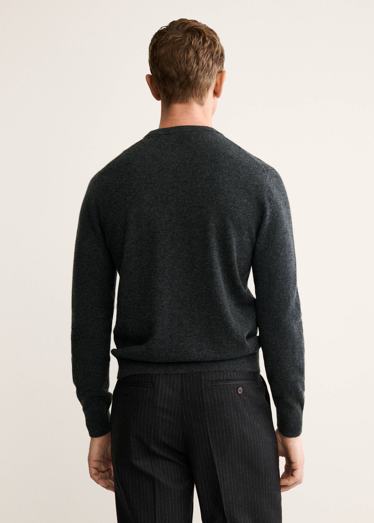Pure Cashmere Crew Neck Jumper in Charcoal - view 03