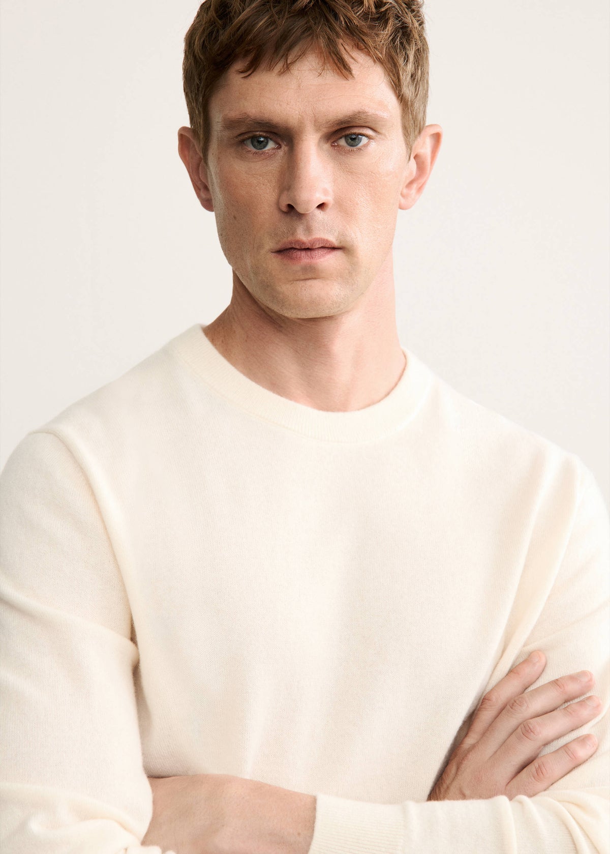 Pure Cashmere Crew Neck Jumper in Ivory White - view 04