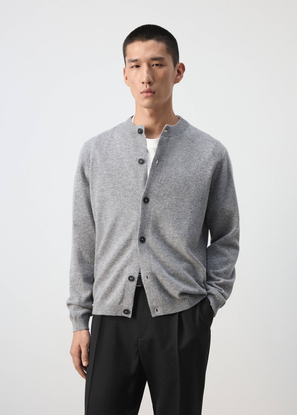 Pure Wool Fine Knit Cardigan in Medium Heather Grey - view 01