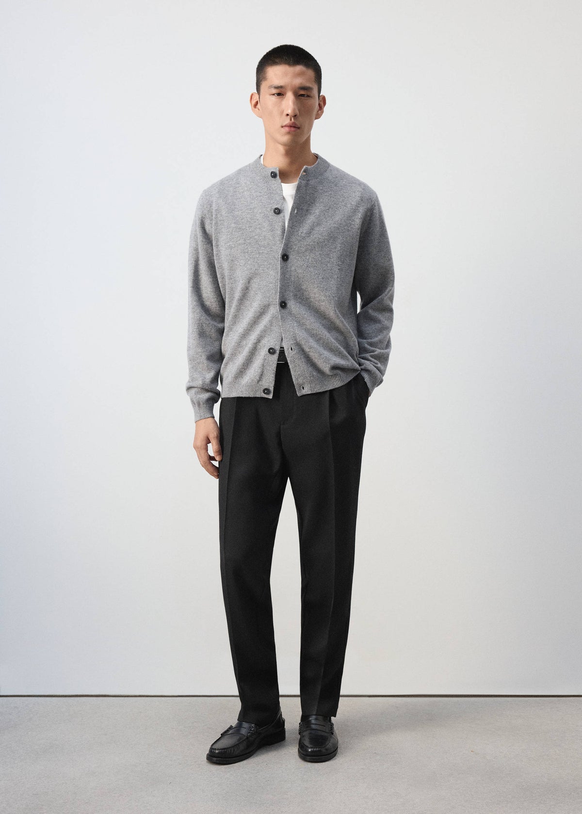 Pure Wool Fine Knit Cardigan in Medium Heather Grey - view 02