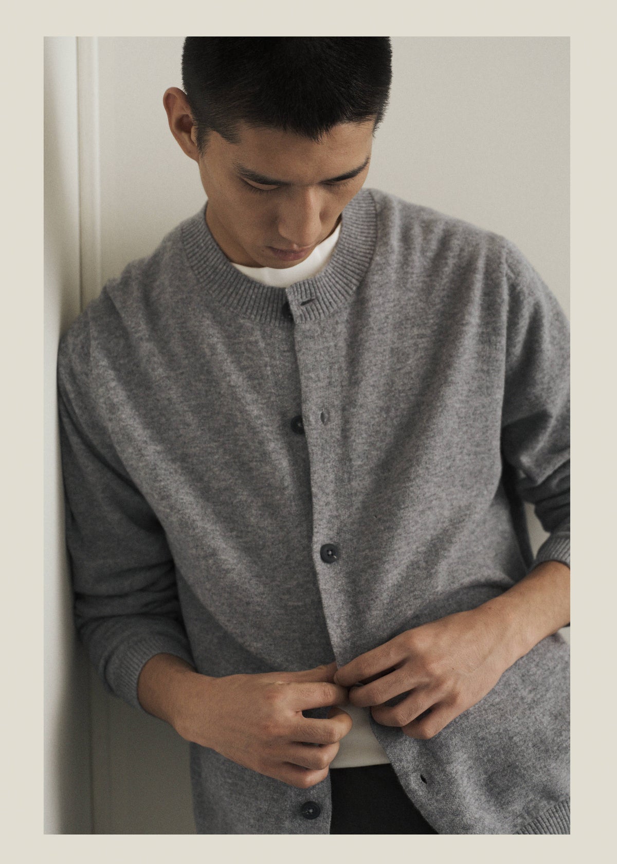 Pure Wool Fine Knit Cardigan in Medium Heather Grey - view 06