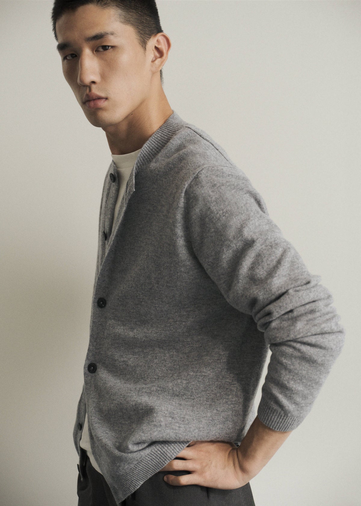 Pure Wool Fine Knit Cardigan in Medium Heather Grey - view 07